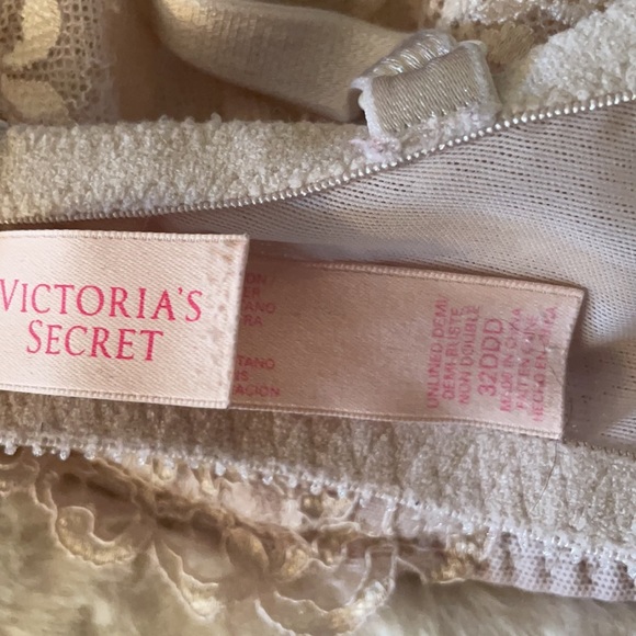 Victoria’s Secret Unlined Demi Bra - Picture 4 of 4